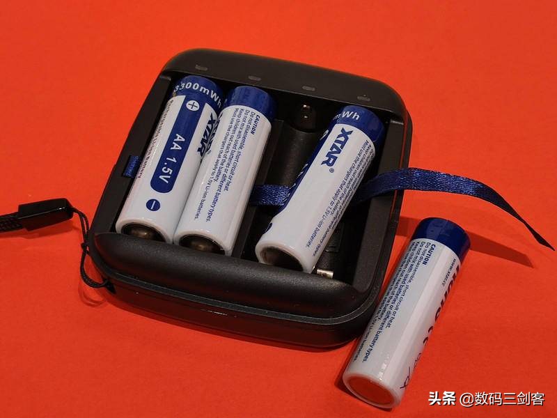 xtarvc4s充电器拆解评测,充电小能手xtaret4s充电器体验