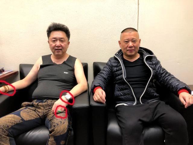 肖战戴的伯爵，宋慧乔戴的尚美巴黎，为何“输”给了于谦的翡翠？