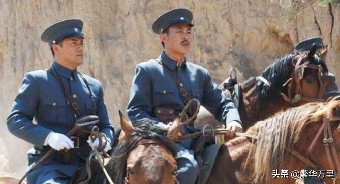 中国军服和外国军服有什么区别,日本军服和中国军服区别