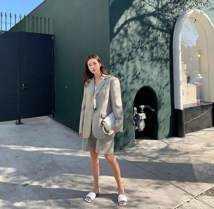 杨幂一万块钱毛衣,杨幂什么单品都能穿好