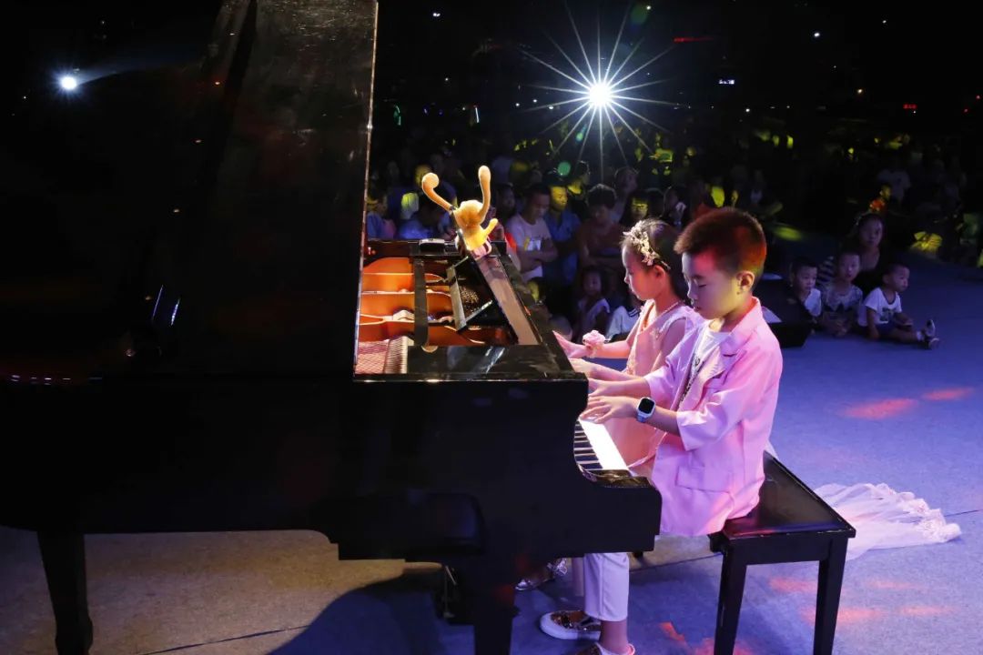 启蒙钢琴每天练多久,少儿钢琴启蒙快乐学