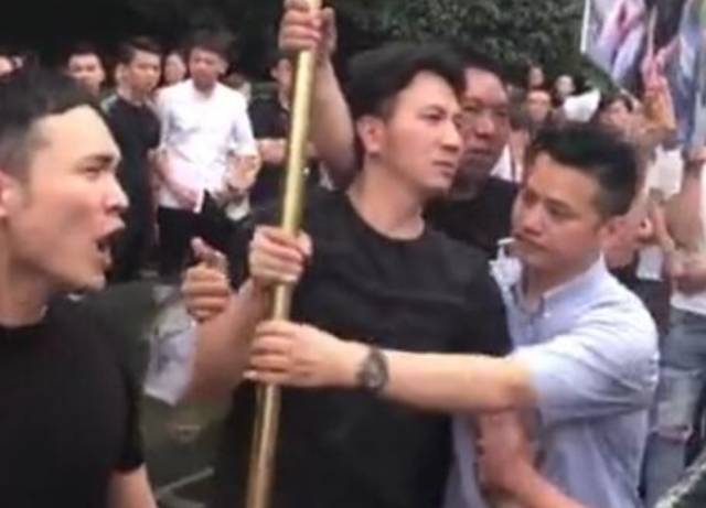 朱小贞哥哥要讨回公道,朱小贞的哥哥为什么不起诉林生斌