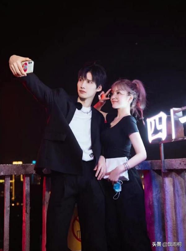 周扬青谈是否会演戏,周扬青陈伟霆演戏