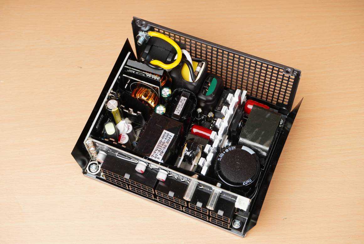 先马趣造最佳搭档，先马金钻650MSFX电源开箱拆解