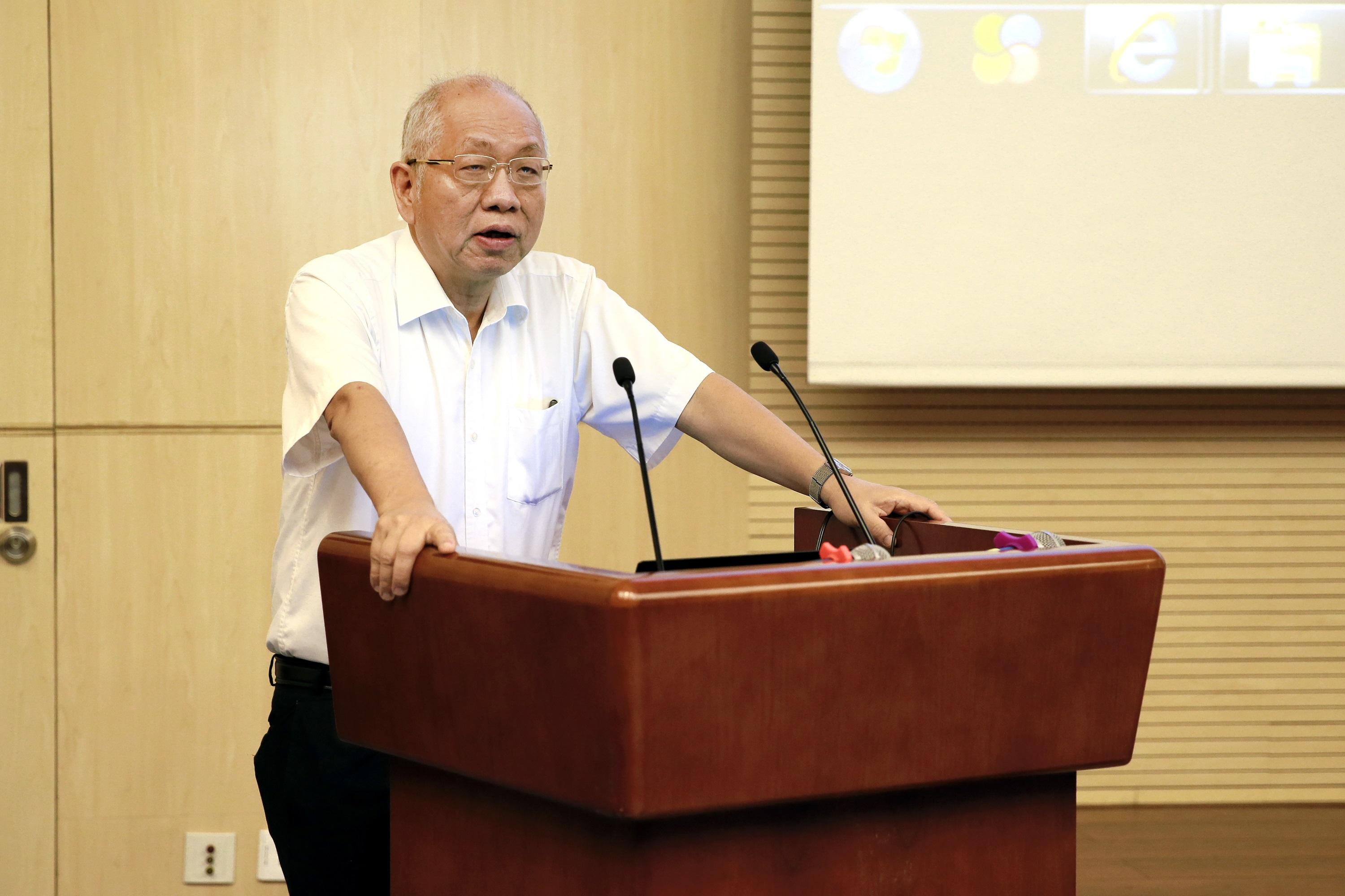 数学大师丘成桐谈怎么学好数学,数学家丘成桐的故事