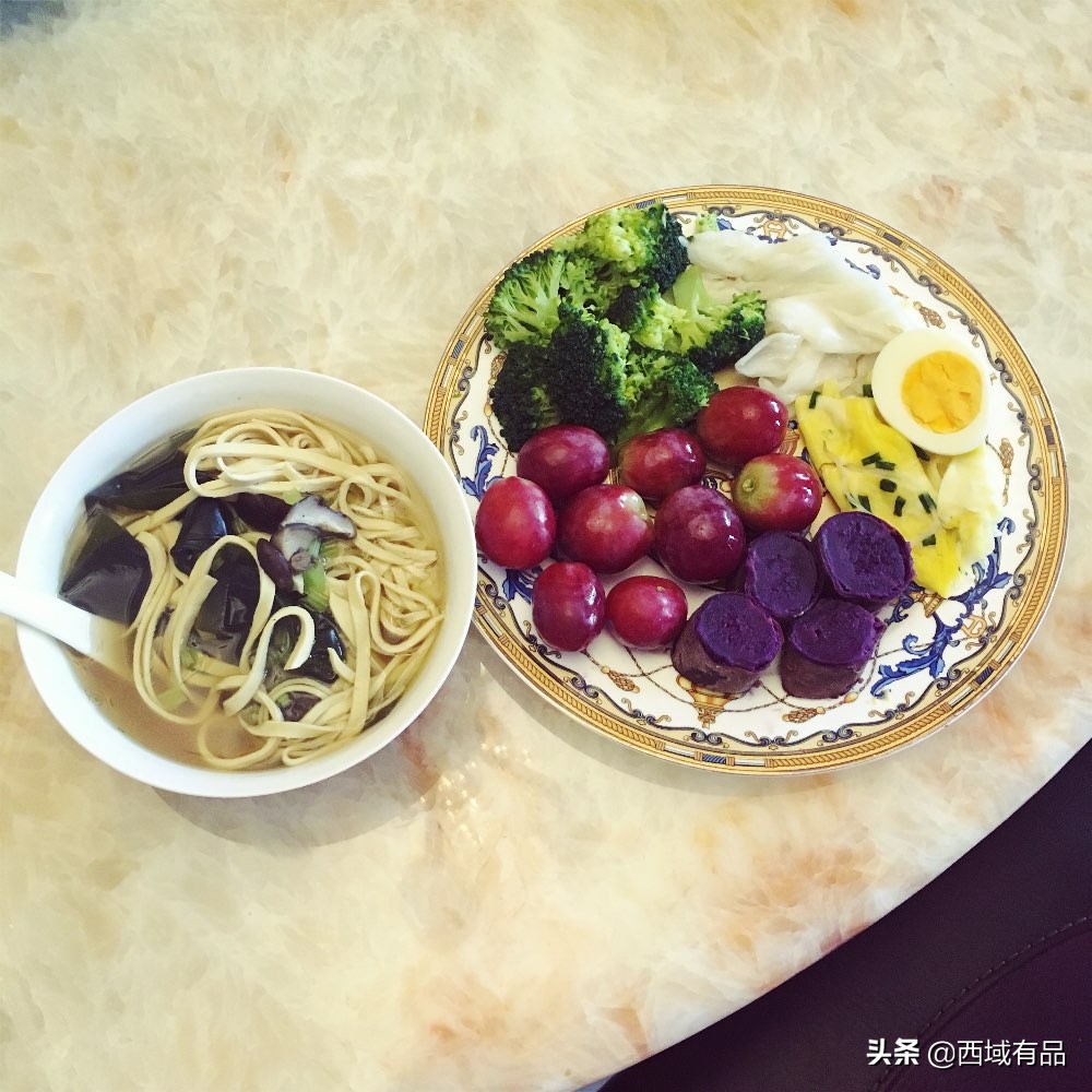 西梅不是梅，堪称健身界的网红，辅食届的新宠