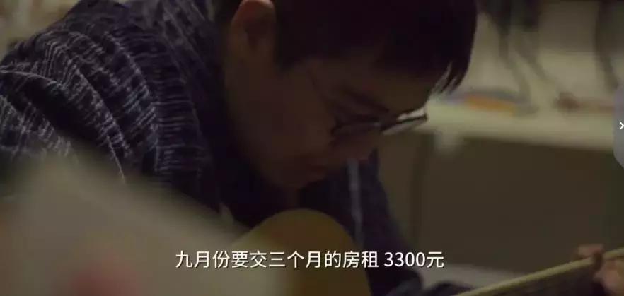 微笑的背后咬紧牙关的灵魂图片,微笑的背后是咬紧牙关的灵魂