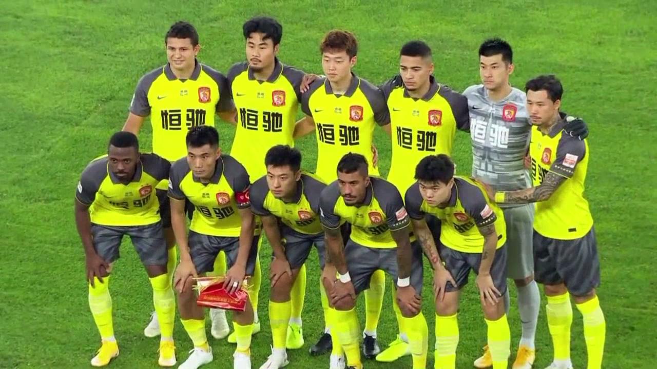 限薪救不了中国足球！放开外援限制，国内球员的薪资才会重回正轨