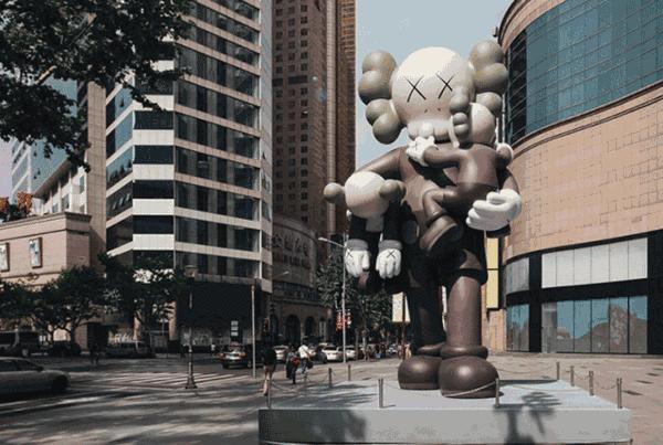 优衣库kaws联名,优衣库kaws第一次联名