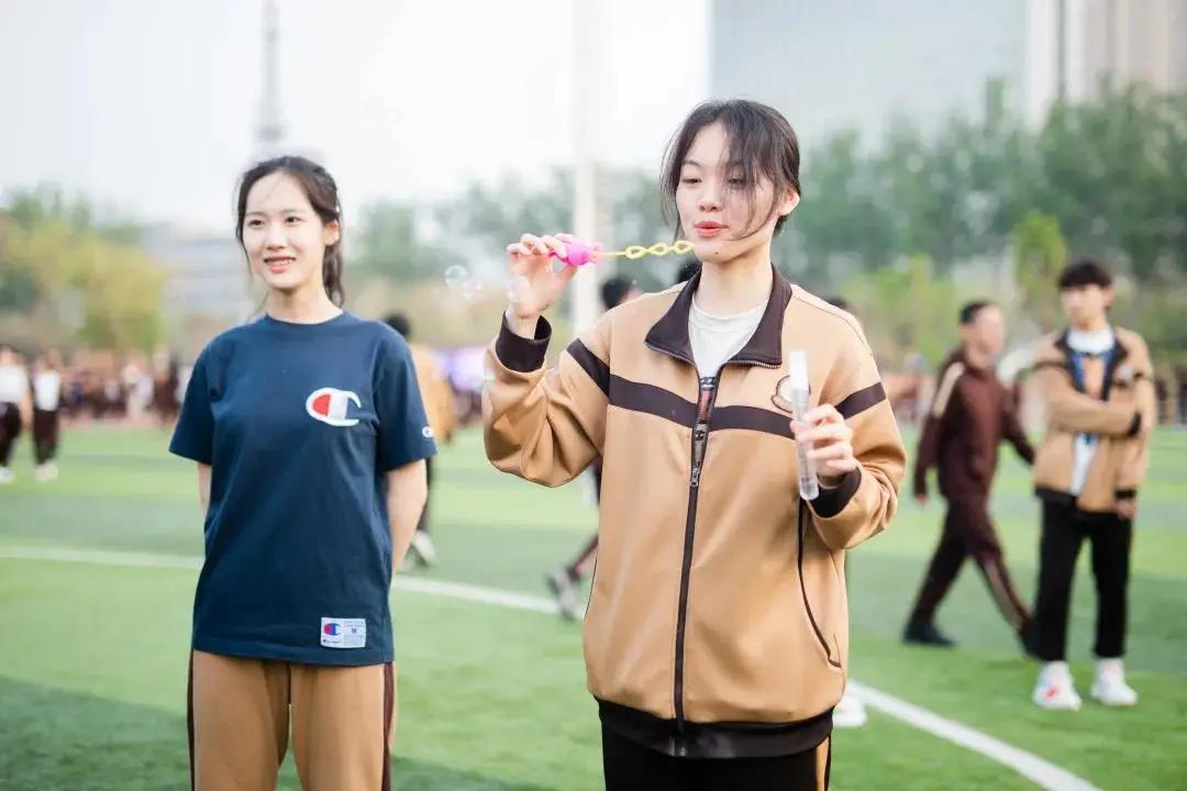 天津英华国际学校音乐节天天向上,天津英华音乐节完整版