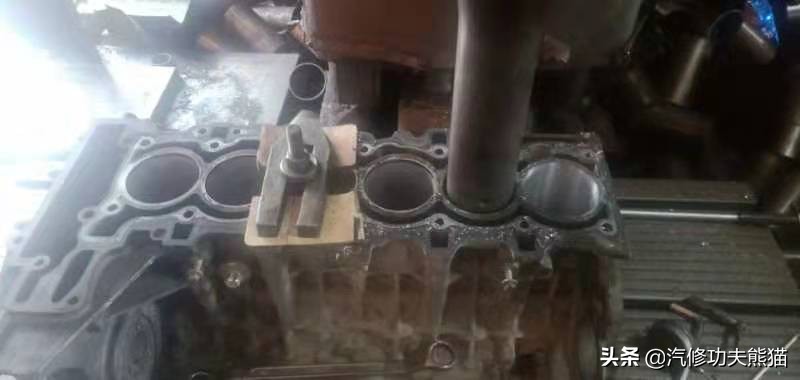 e90宝马325i容易烧机油,宝马e90325i烧机油能修好吗