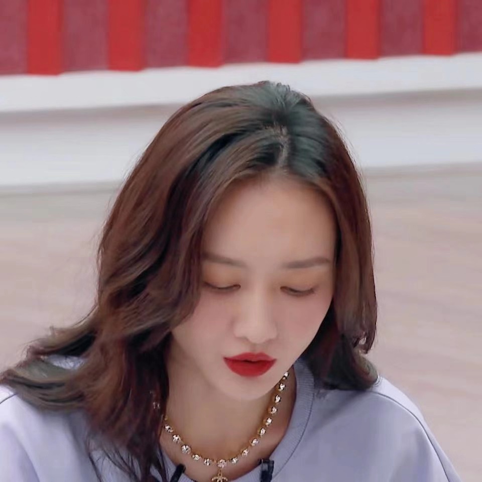 王鸥香奈儿耳环,浪姐2王鸥最新一期