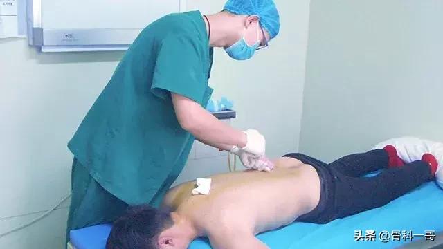 强直6年绝望自杀！在家人逼迫下，做出选择，竟然驼背也挺直了