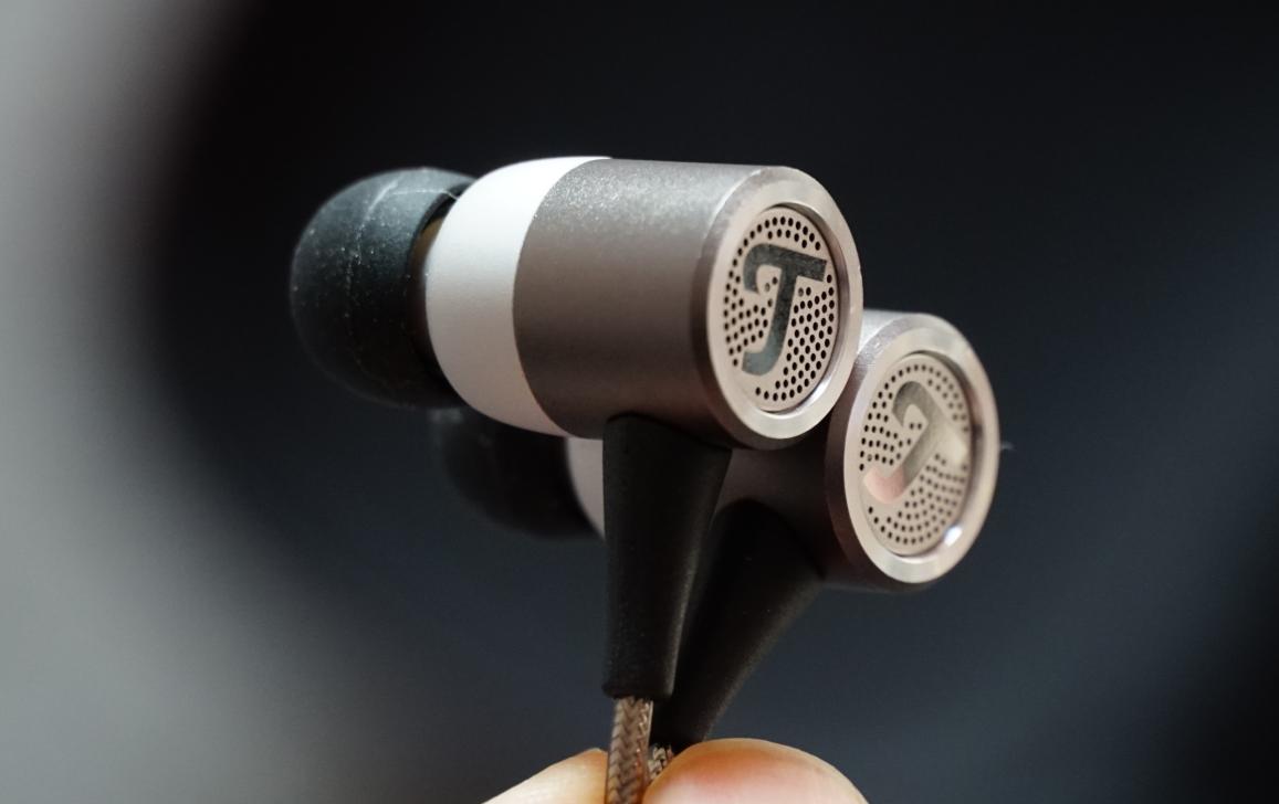 森海塞尔百元耳机跟千元耳机对比,同等价位森海塞尔和sony