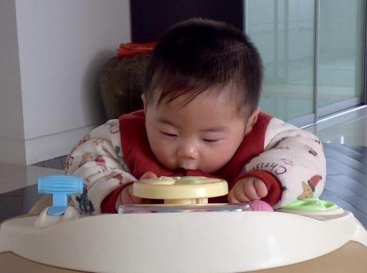 3岁宝宝嘴巴腐臭味是怎么了,儿童嘴巴有恶臭味怎么办