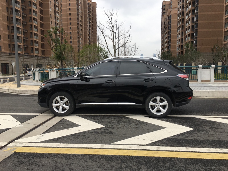 雷克萨斯rx270,雷克萨斯rx12款rx270烧机油吗