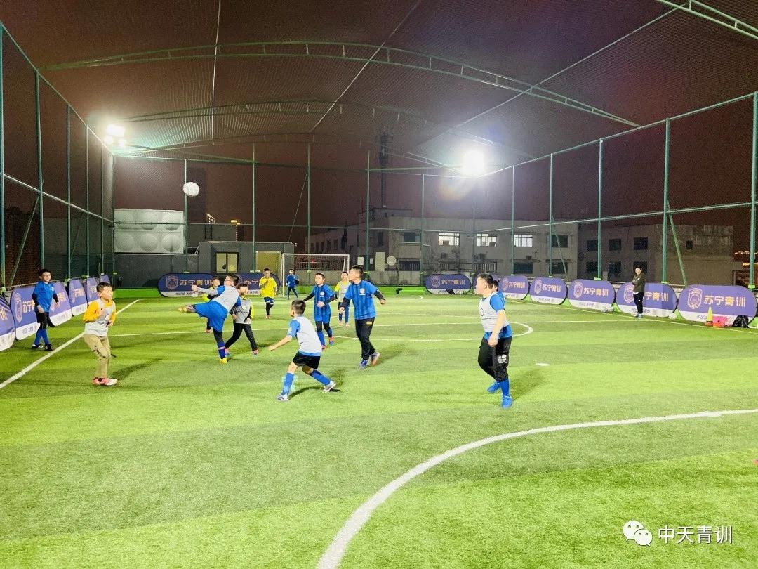 青训足球训练内容安排,入门足球青训训练计划