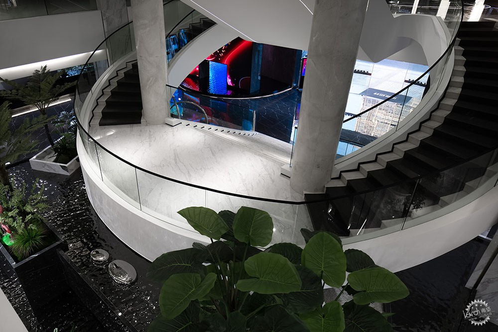 汇亚瓷砖展厅效果,汇亚陶瓷生产基地