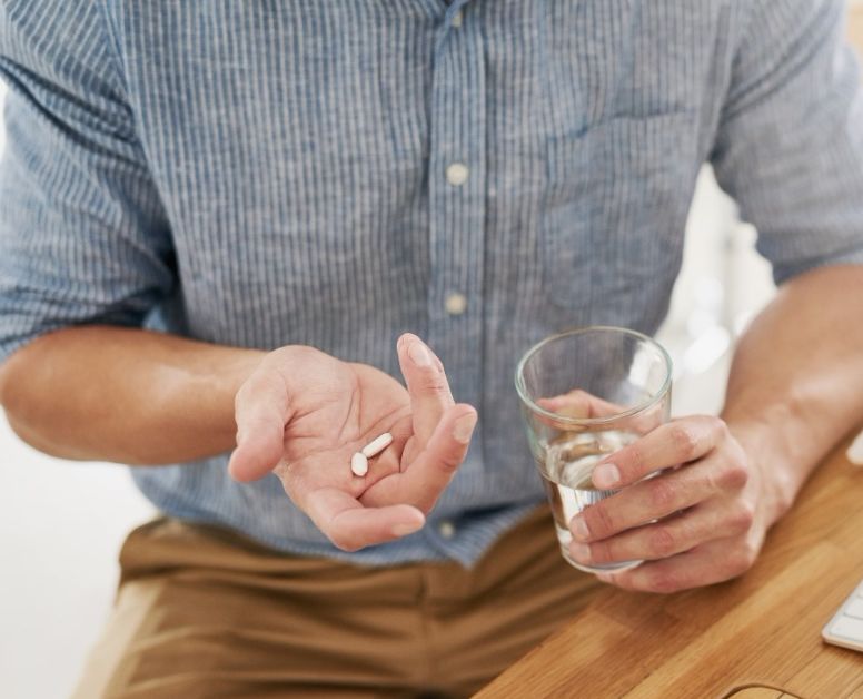 股骨头止痛吃什么药,治疗股骨头疼痛有什么特效药吗