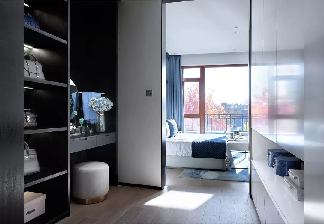 背靠北京西山龙脉的别墅室内装修是普通人难以企及的大气奢华