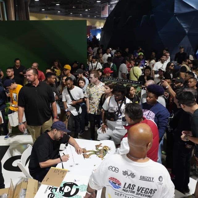 易烊千玺穿过的国内潮牌,易烊千玺被嫌弃