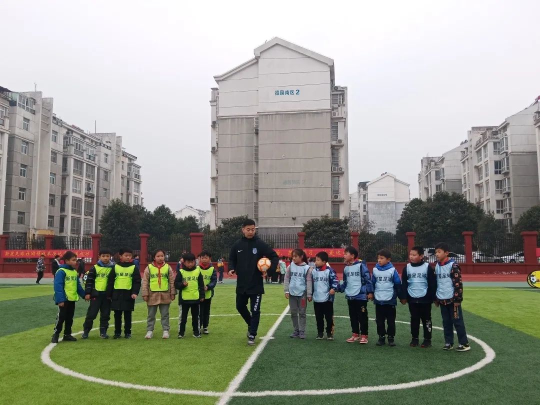 道清路小学校长杯足球联赛,洛龙区第一小学学生足球比赛