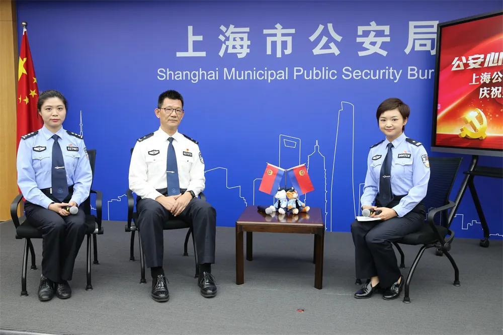 吕其明七一勋章海报,吕其明获七一勋章作品