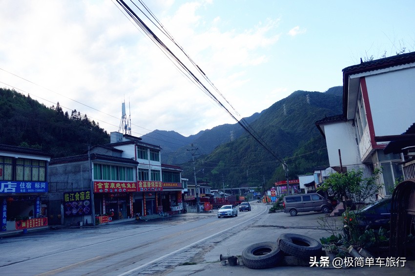 骑行318川藏线详细攻略图,骑行318川藏线详细路线图