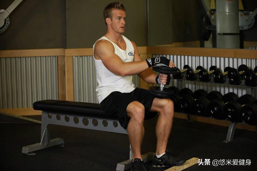 健身怎样避免肌肉腿,健身腿部训练如何不练粗