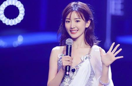 被全家吸血的明星,被父母吸血的明星去世