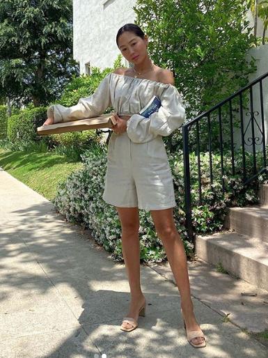 今年最流行凉鞋简单大方百搭,今年流行几款夏日凉鞋时尚百搭