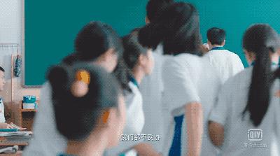 粉笔在黑板上画什么最漂亮,黑板报粉笔画技巧油画