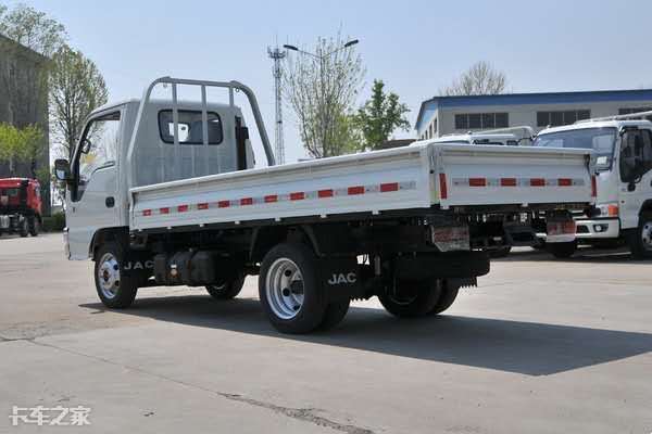 还在用僵尸车、三轮车摆摊?时代不同了,带你看看真正的地摊神车