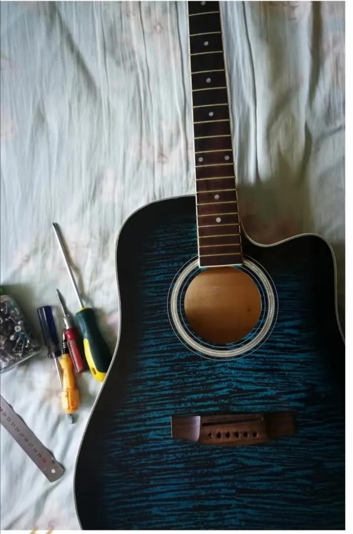 吉他加装拾音器开孔好吗,吉他加装拾音器不接音箱行吗