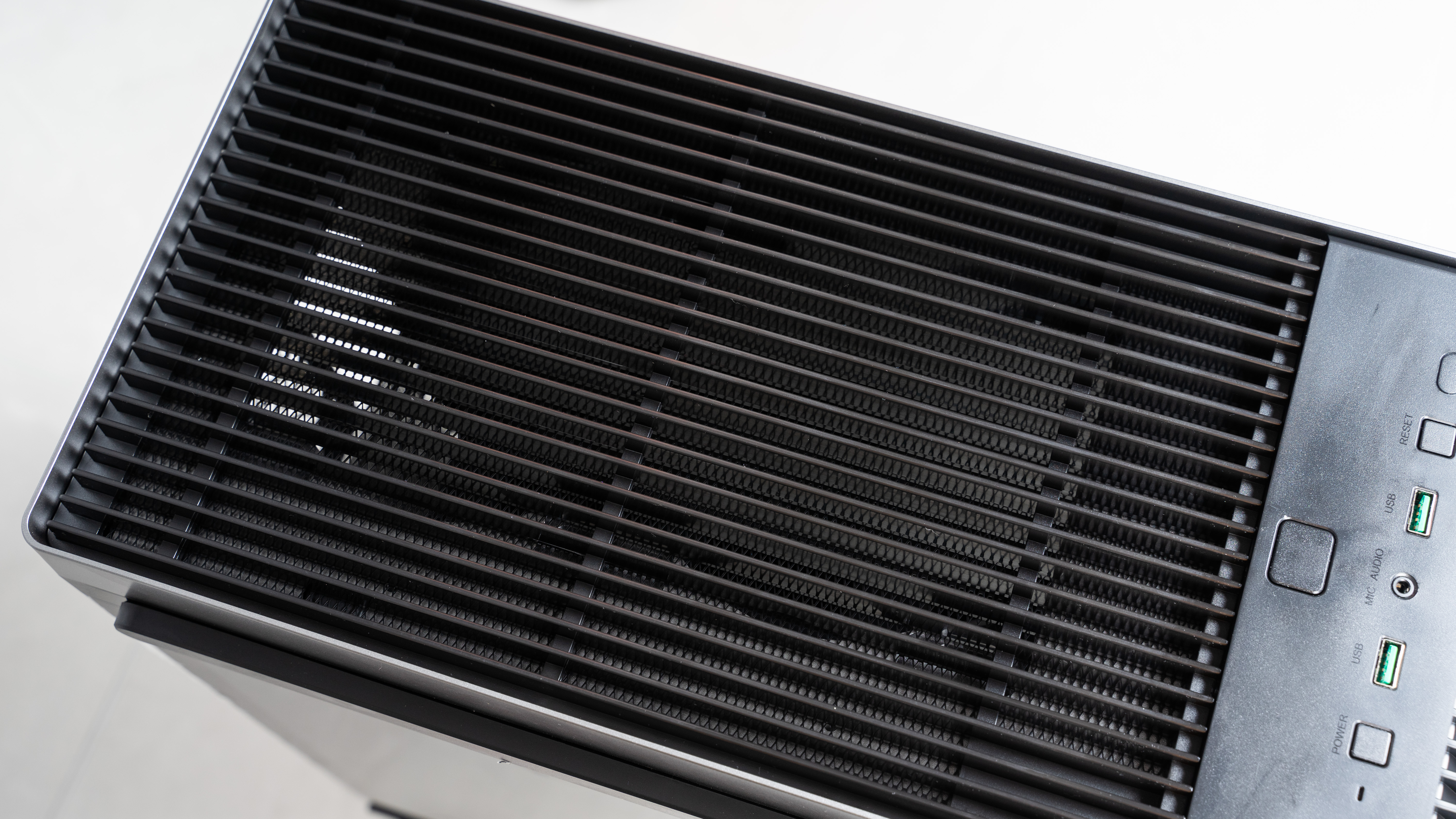 无显卡主机可以装显卡吗,无显卡主机自己怎么装显卡