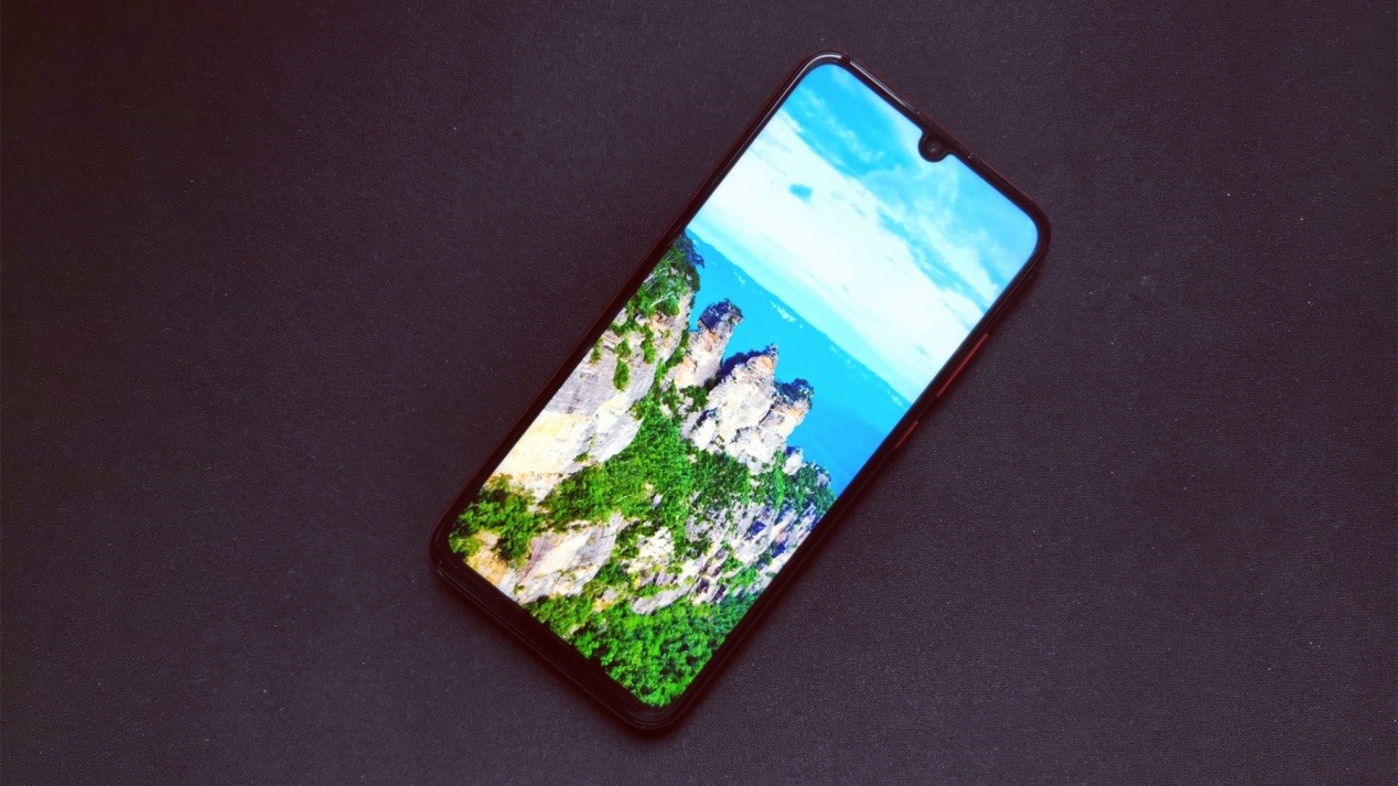 荣耀10和荣耀10青春版哪个更好,荣耀10比荣耀10青春版哪个好