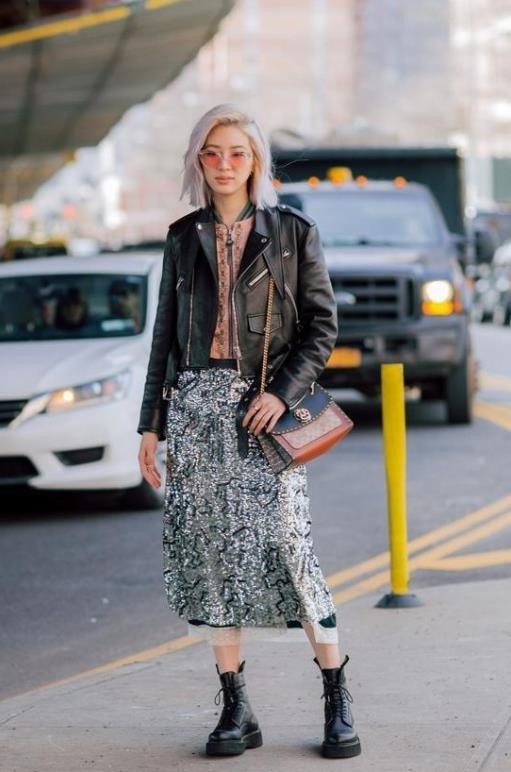 马丁靴百搭裙子推荐,适合配马丁靴的短裙高端轻奢款