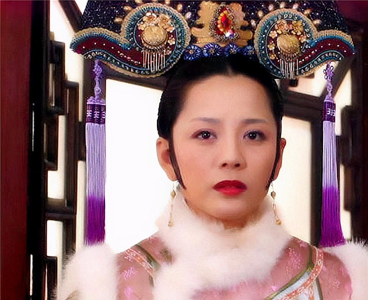 甄嬛传敬妃对甄嬛做了什么,甄嬛传敬妃为什么恨皇后