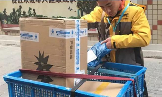 55天紧急状态，你看天津几分像从前，早点硬菜点心安排起来