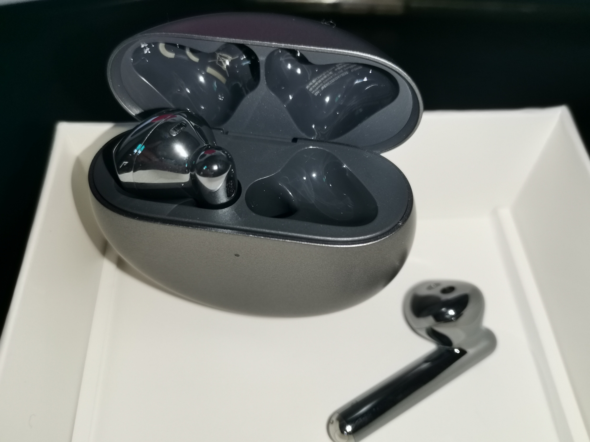 华为耳机freelacepro和buds4,华为耳机freebuds4与lipstick区别