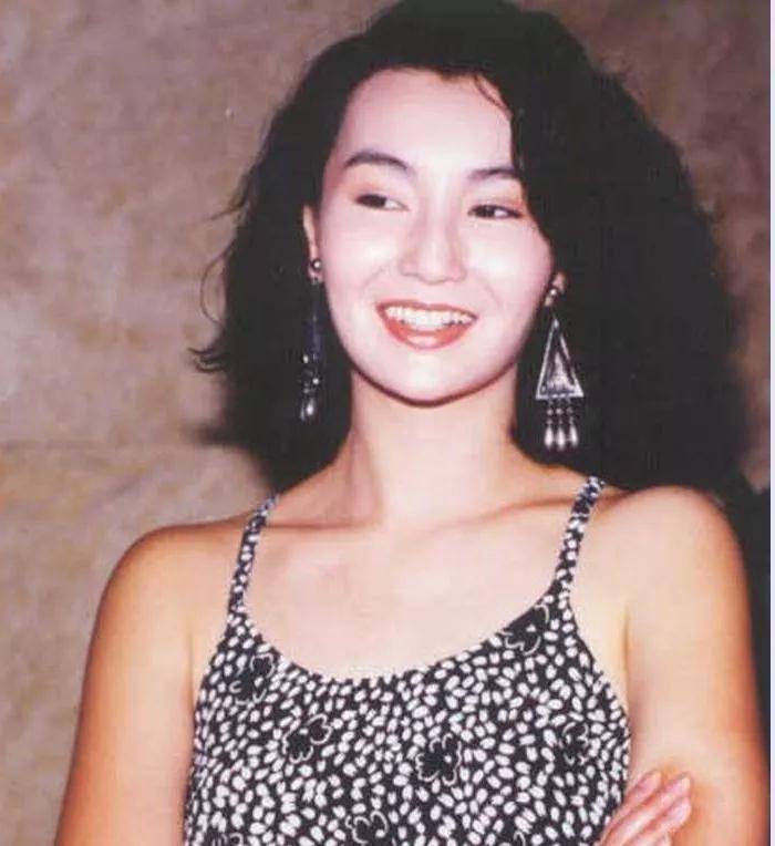 所谓的港风，无非就是这些元素，掌握这些人人都能成为港风女神