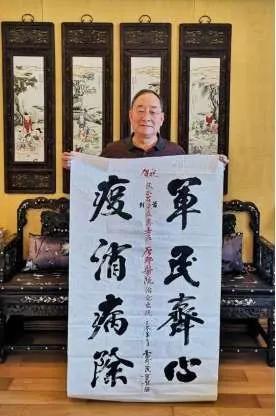 抗疫战中的一抹志愿红,抗疫战场上的一道靓丽风景线