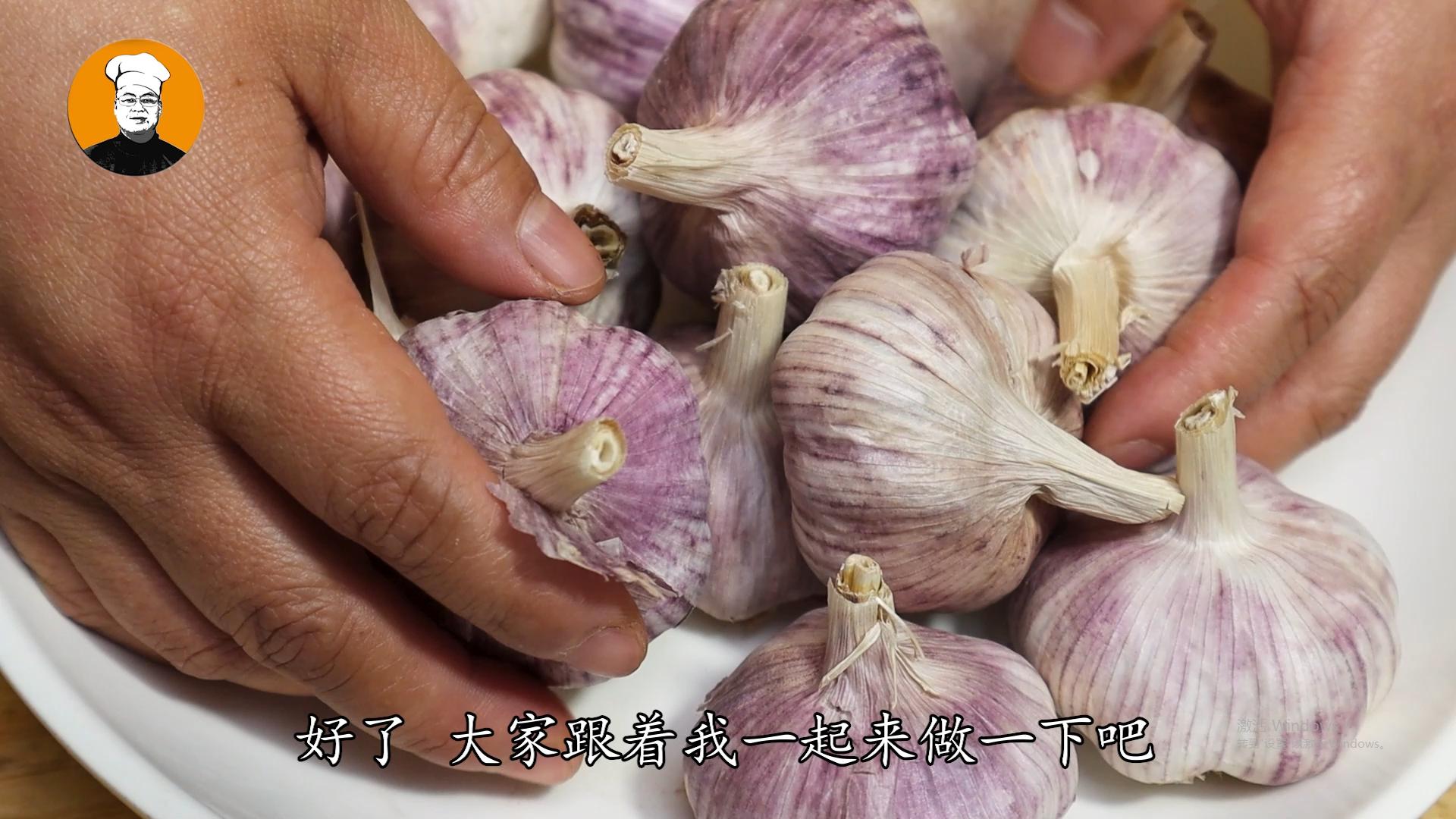 大蒜中直接加入米醋,大蒜放入可乐里有什么反应