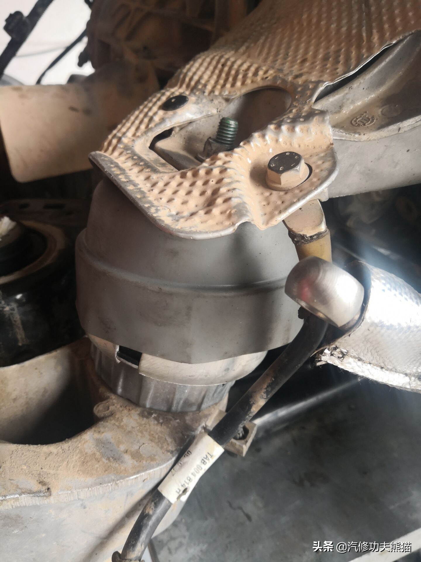 10年奥迪a6l2.0t烧机油怎么解决,10年奥迪a6l2.0t烧机油维修