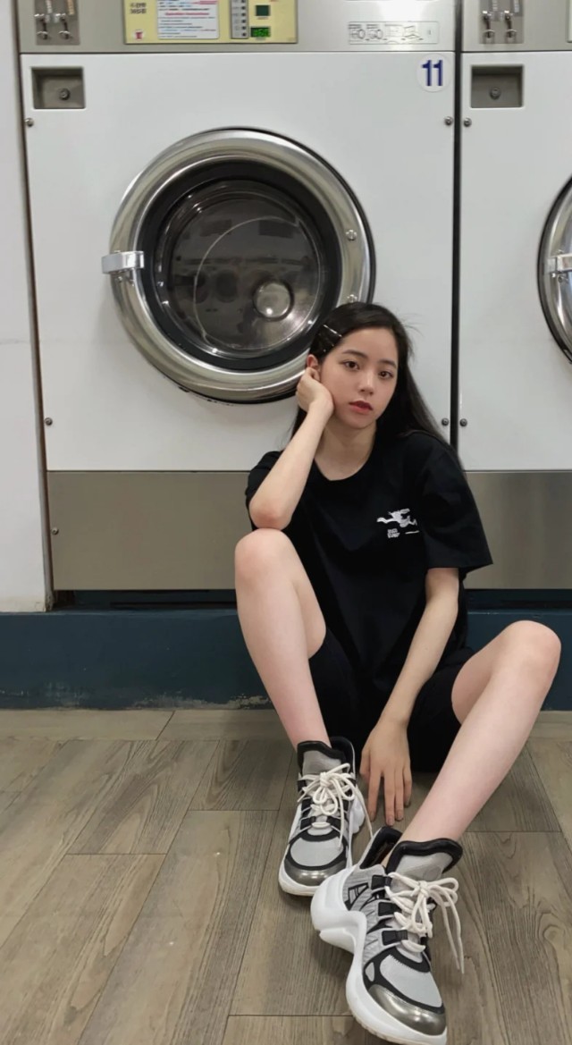 潮酷女孩娜比穿搭