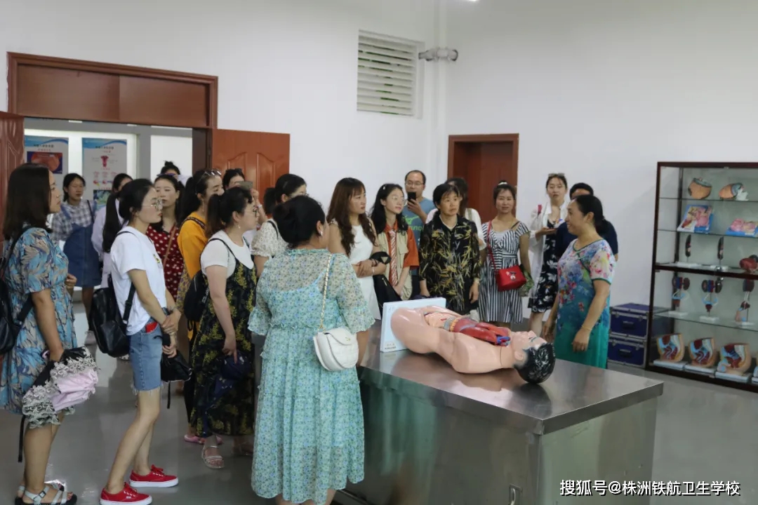 校长来访接待方案,校长接待新教师活动记录