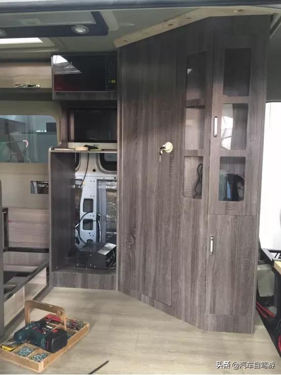 太阳能房车改装效果图,房车自驾游改装最佳方案