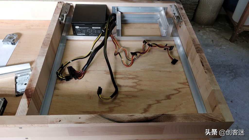 自己动手做一个节省空间的电脑桌,自制内藏电脑桌最全教程