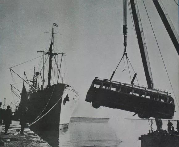 天津卫津路老照片,1998年天津卫津路街景