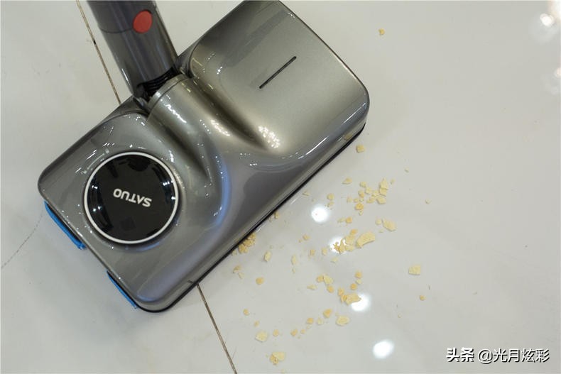 当戴森遇见洒拖吸尘拖地一机搞定,戴森拖地用什么清洁